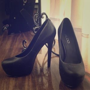 Aldo black pumps
